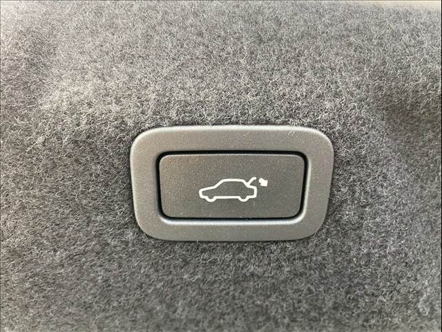 ジャガー XEの画像11