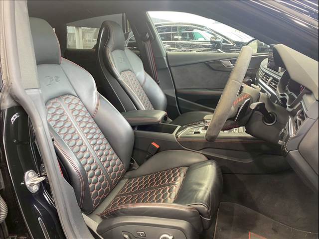 RS5 Sportbackベースグレード 内装他
