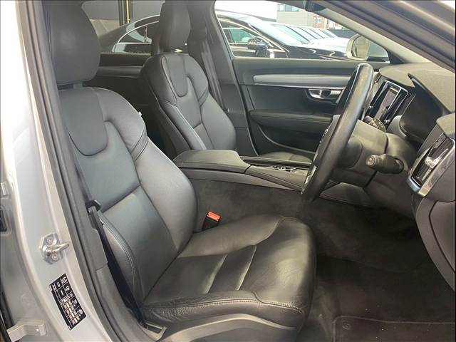 V90T5 Momentum 内装他