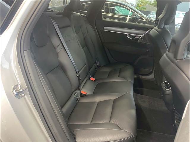 V90T5 Momentum 内装他