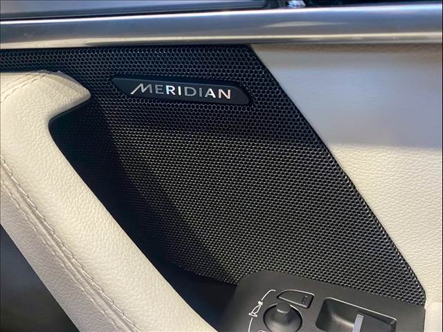 F-TYPER-DYNAMIC COUPE P300 内装他