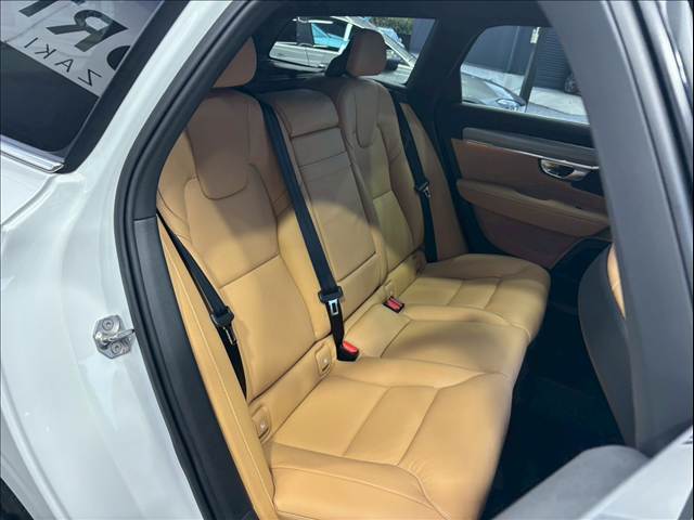 V90T5 Momentum 内装他