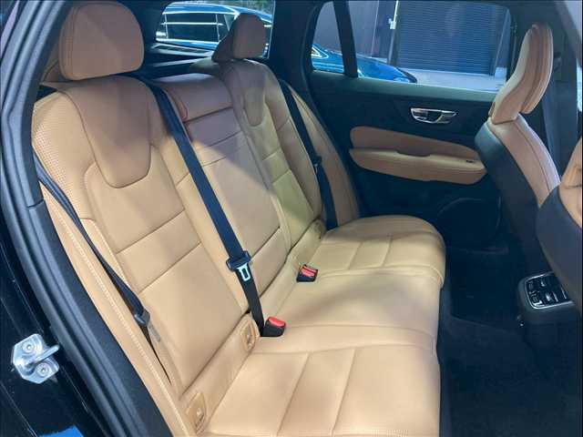 V60T5 Inscription 内装他