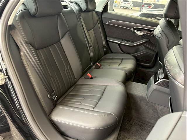 A855 TFSI quattro 内装他