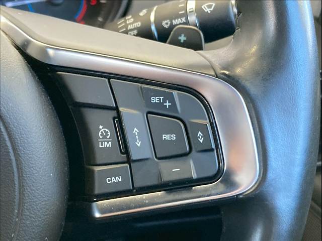 ジャガー XEの画像8