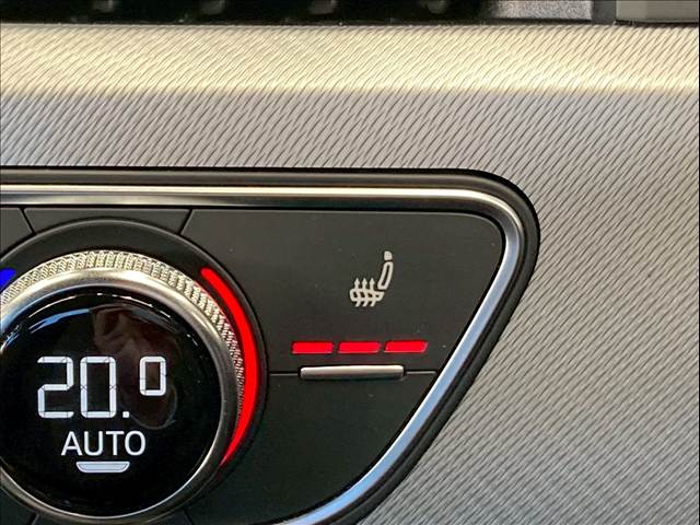 アウディ A4の画像9