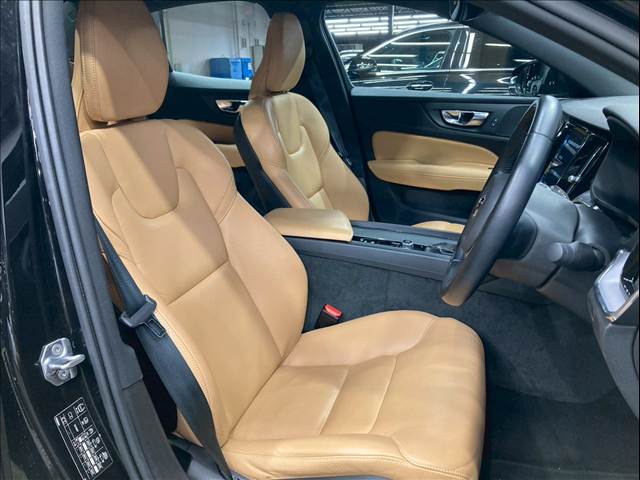 S60T4 Momentum 内装他