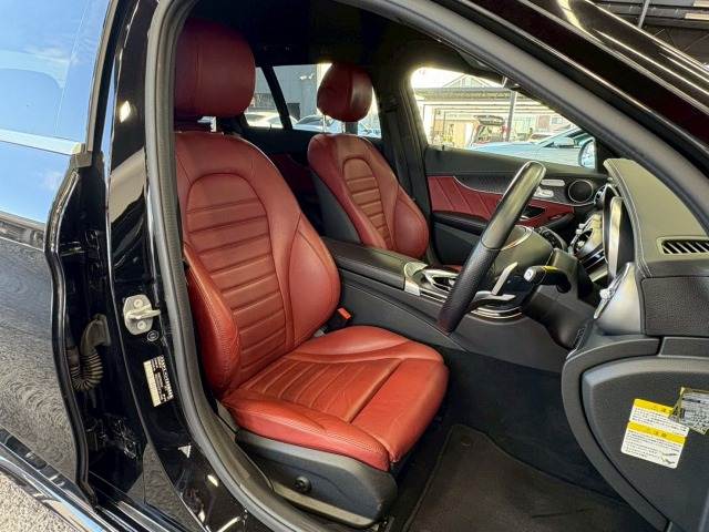 C-CLASS StationwagonC200 スポーツ 本革仕様 内装他