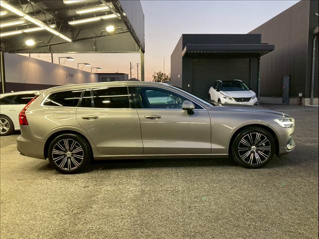 ボルボ V60の画像15