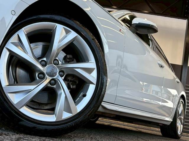 アウディ A4の画像19