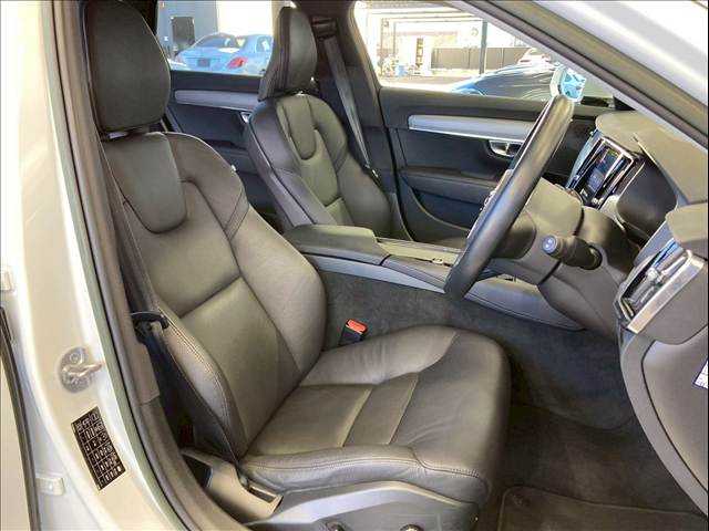 V90B5 Momentum 内装他