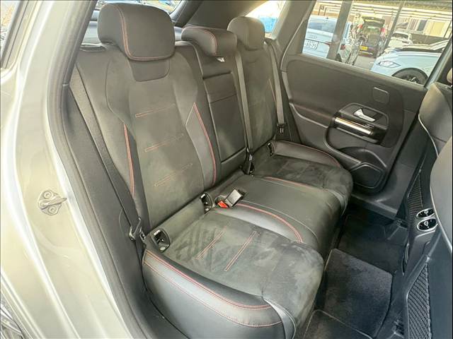 B-CLASSB200 d AMGライン 内装他