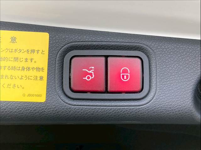 メルセデス・ベンツ E-CLASS Sedanの画像10