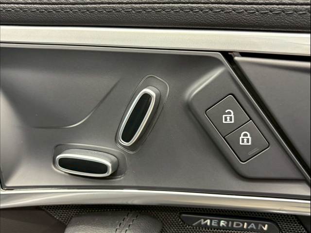 ジャガー F-TYPEの画像9