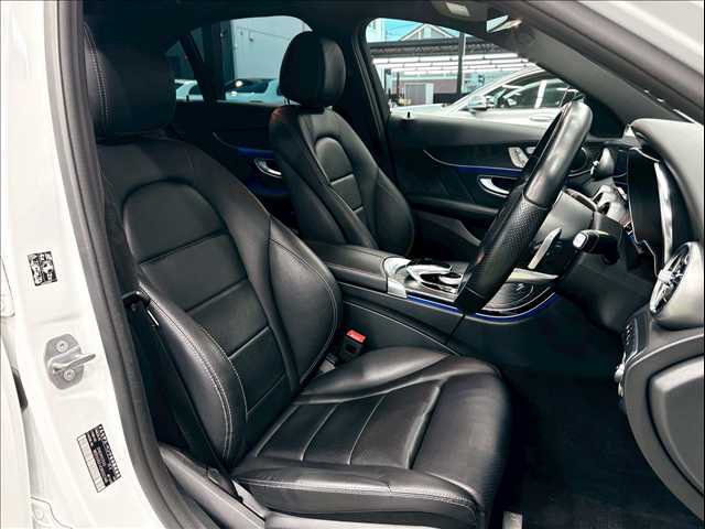 C-CLASS SedanC 220 d ローレウスエディション 内装他