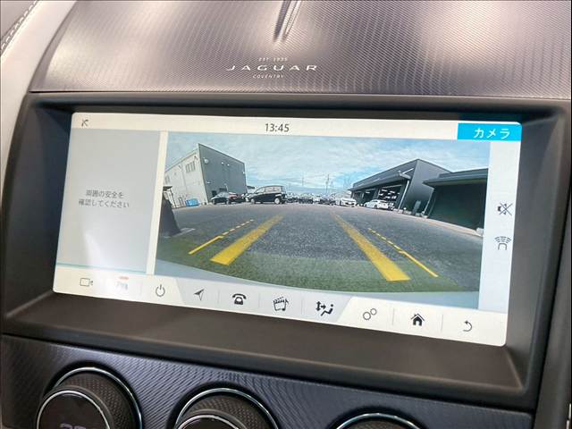 F-TYPER-DYNAMIC P300 内装他