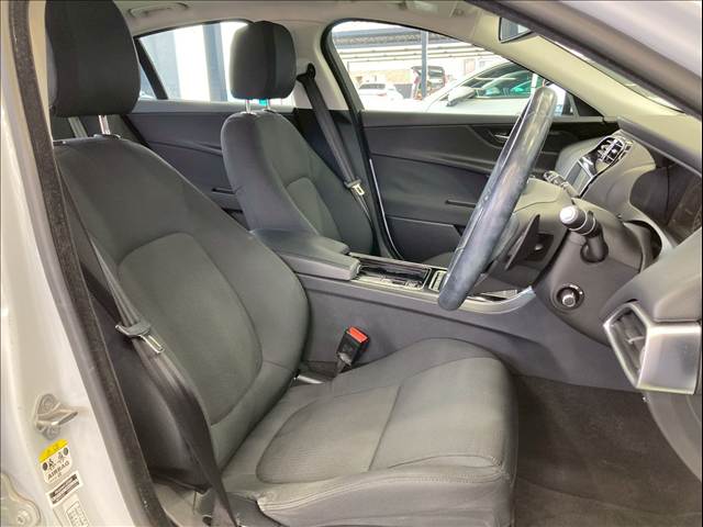 ジャガー&nbsp;XEの画像5