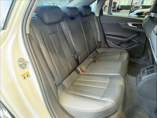 アウディ&nbsp;A4の画像6