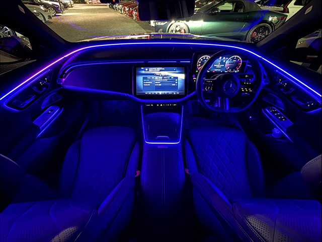 E-CLASS SedanE 220 d アバンギャルド (ISG搭載) 内装他