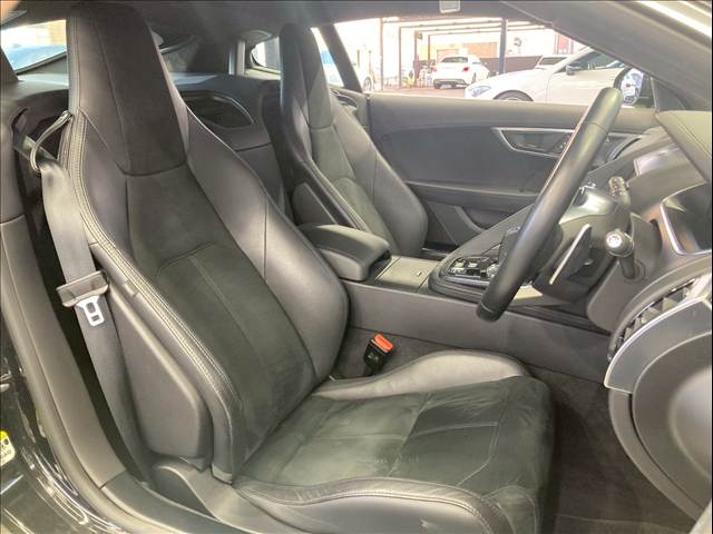 F-TYPE□R-DYNAMIC COUPE P300 内装他