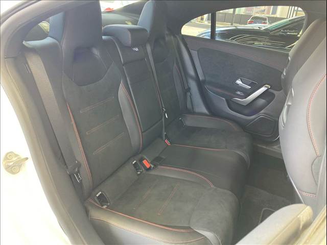 CLA-CLASSCLA 200 d AMGライン 内装他
