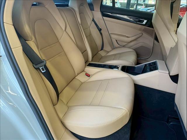 ポルシェ Panameraの画像7