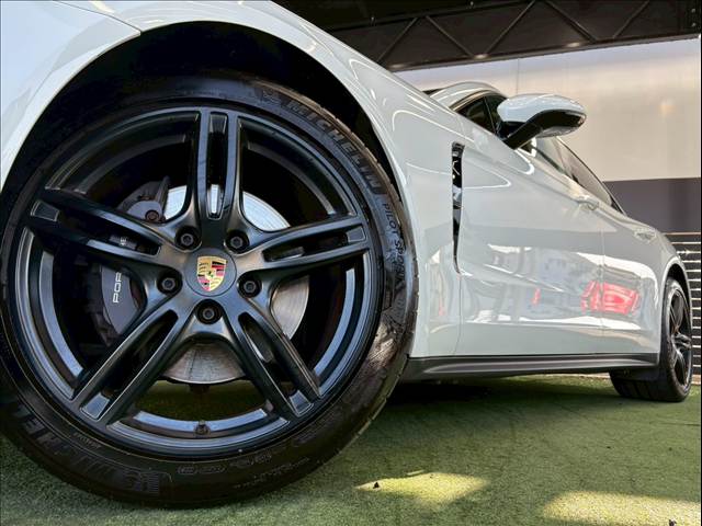 ポルシェ Panameraの画像19
