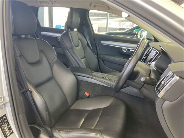 V90T5 Momentum 内装他