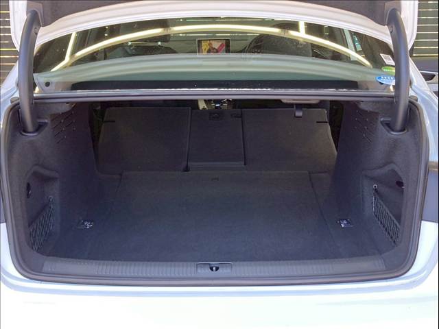 アウディ&nbsp;A4の画像18