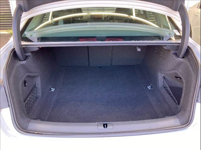 アウディ A4の画像18