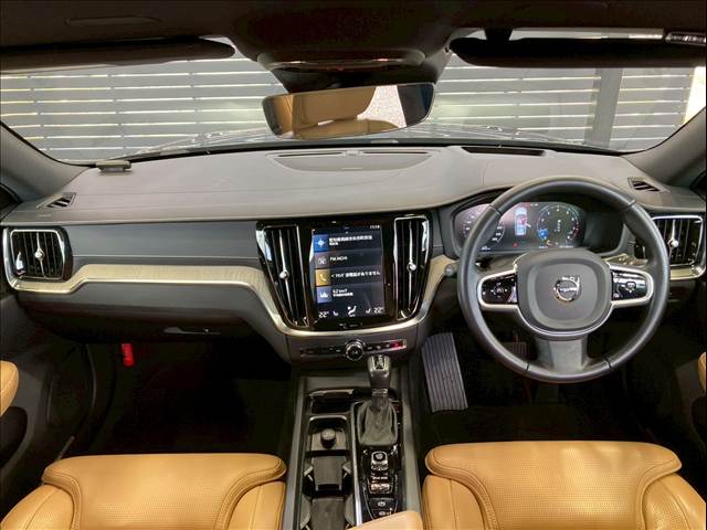 V60T5 Inscription 内装他