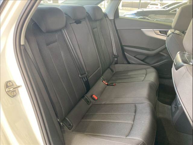 アウディ&nbsp;A4の画像7