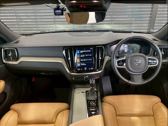 V60T5 Inscription 内装他