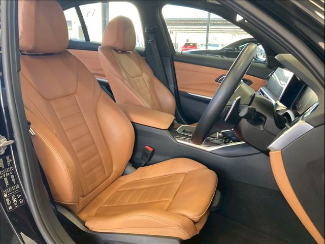3Series Sedan320d xDriveMスポーツハイラインパッケージ ハイラインPKG/コニャックレザー/オプション19インチAW/AppleCarPlay/カープレイ/パワーシート/シートメモリー/シートヒーター/ACC/BSM/全方位カメラ/レーダークルコン 内装他