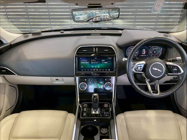 XES D180 内装他