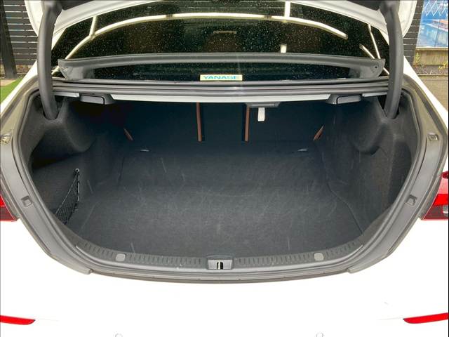 メルセデス・ベンツ E-CLASS Sedanの画像18