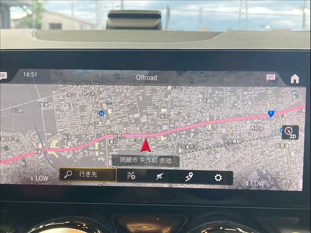 B-CLASSＢ２００ｄ　ＡＭＧライン　サンルーフ／レザーエクスクルーシブＰＫＧ／アドバンスドＰＫＧ／赤黒革シート／シートヒーター／パワーシート／シートメモリー／レーダークルーズ／アンビエントライト／レーンチェンジアシスト／電動トランク 内装他