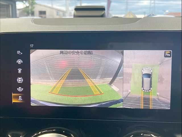 B-CLASSＢ２００ｄ　ＡＭＧライン　サンルーフ／レザーエクスクルーシブＰＫＧ／アドバンスドＰＫＧ／赤黒革シート／シートヒーター／パワーシート／シートメモリー／レーダークルーズ／アンビエントライト／レーンチェンジアシスト／電動トランク 内装他