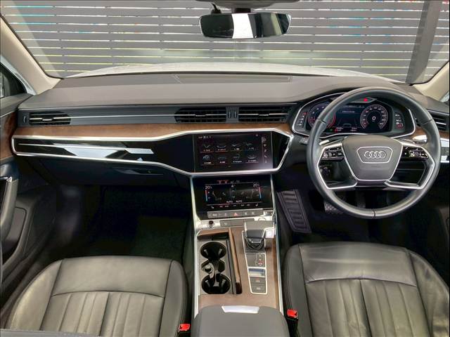 アウディA6□55 TFSI quattro デビュ-パッケージ 内装他