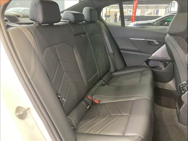 BMW 5Series Sedanの画像12
