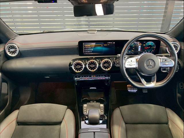 CLA-CLASSCLA200d AMGライン 1オーナー車/レーダークルーズ/マルチビームLEDヘッドライト/アンビエントライト/パーキングアシスト/パワーシート/シートメモリー/シートヒーター/レーンキープアシスト/フルゼグ/ブラインドスポット 内装他