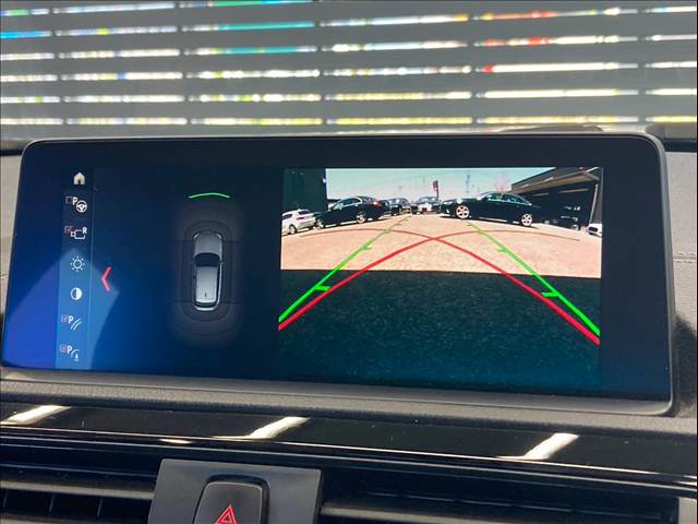 1Series118d スポーツ 1オーナー車/レーダークルーズコントロール/LEDヘッドライト/パーキングアシスト/インテリジェントセーフティー/スマートキー/プッシュスタート/Bluetooth/クリアランスソナー/車線逸脱防止/ 内装他