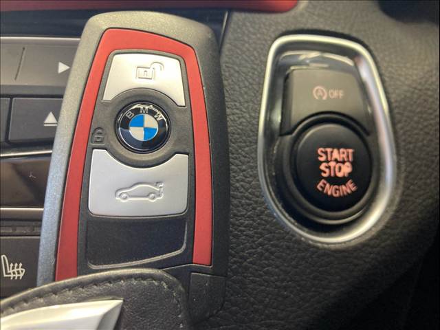 1Series118d スポーツ 1オーナー車/レーダークルーズコントロール/LEDヘッドライト/パーキングアシスト/インテリジェントセーフティー/スマートキー/プッシュスタート/Bluetooth/クリアランスソナー/車線逸脱防止/ 内装他