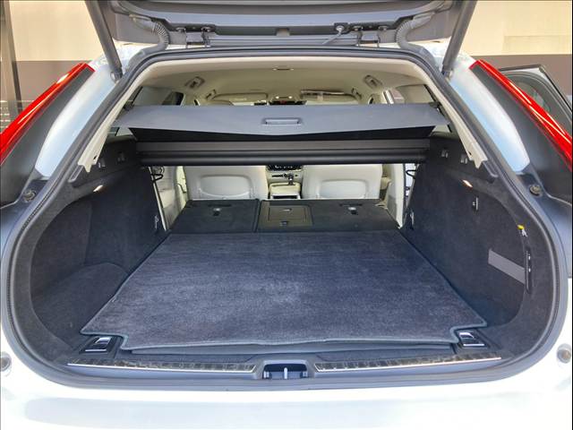 ボルボ V90の画像13
