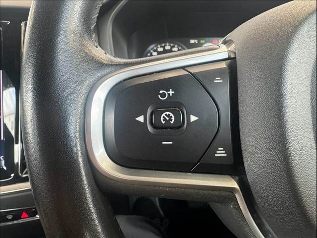 S60T4 モメンタム AppleCarPlay/全方位カメラ/茶革シート/レーダークルーズコントロール/ブラインドスポット/クリアランスソナー/パワーシート/シートメモリー/シートヒーター/フルセグ/パーキングアシスト 内装他