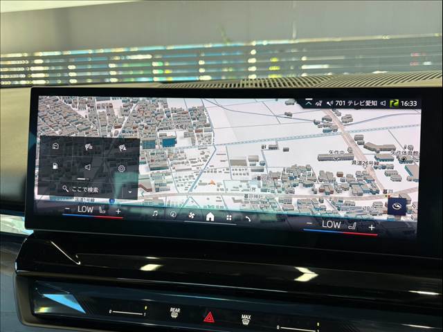 5Series Sedan５２３ｉ　Ｍスポーツ　１オーナー車／コンフォート・ドライビングＰＫＧ／４ゾーンデラックスオートマチックエアコン／後席シートヒーター／白革シート／パワーシート／シートメモリー／シートヒーター／フルセグ／レーダークルーズ 内装他