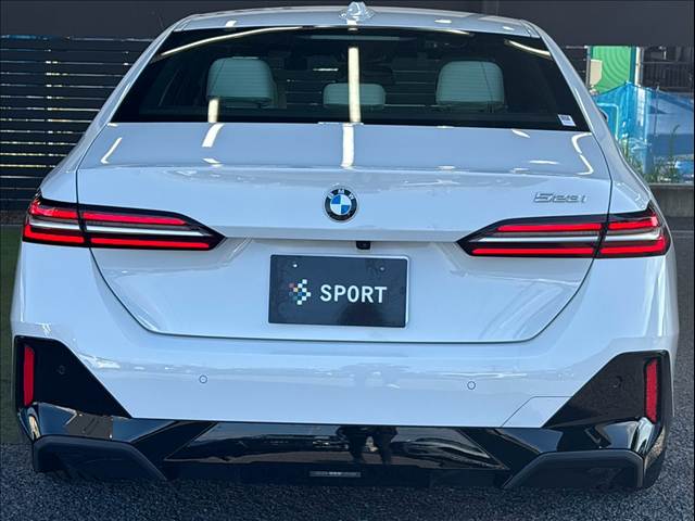 BMW 5Series Sedanの画像16
