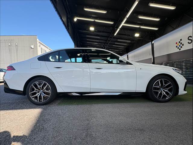 BMW 5Series Sedanの画像18