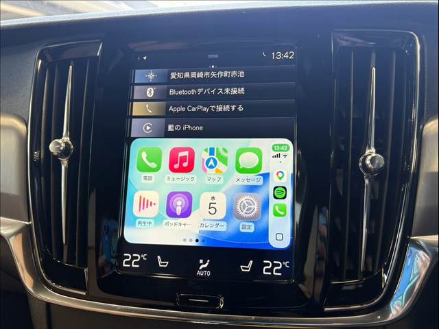 V90Ｔ５　モメンタム　ＡｐｐｌｅＣａｒＰｌａｙ／全方位カメラ／茶革シート／パワーシート／シートメモリー／シートヒーター／フルセグ／レーダークルーズコントロール／ブラインドスポットモニター／レーンキープ／電動リアゲート 内装他