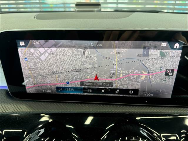 CLA-CLASSCLA200d AMGレザーエクスクルーシブパッケジ サンルーフ/レザーエクスクルーシブPKG/アドバンスドPKG/全方位カメラ/ヘッドアップディスプレイ/レーダークルーズ/ブラインドスポット/アンビエントライト/レーンキープ/シートヒーター 内装他